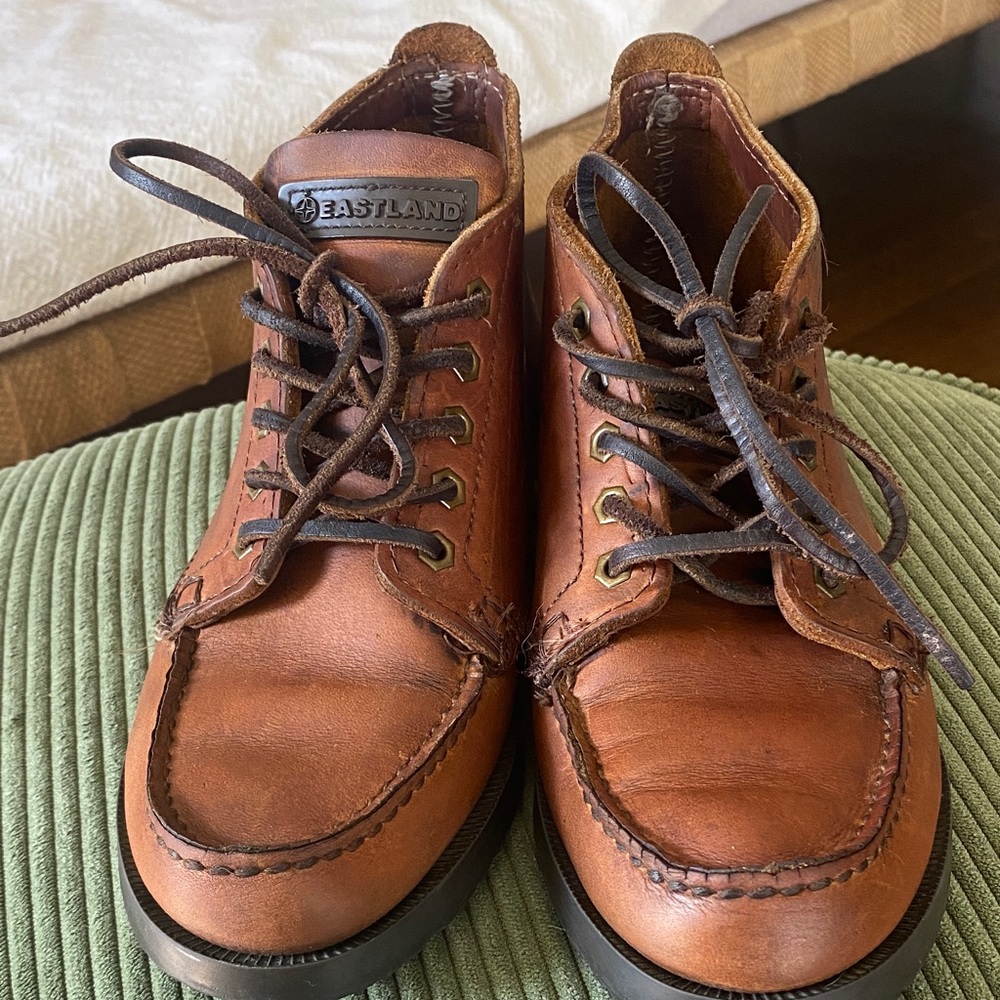 Eastland Chestnut Brown Leather Chukka Boots